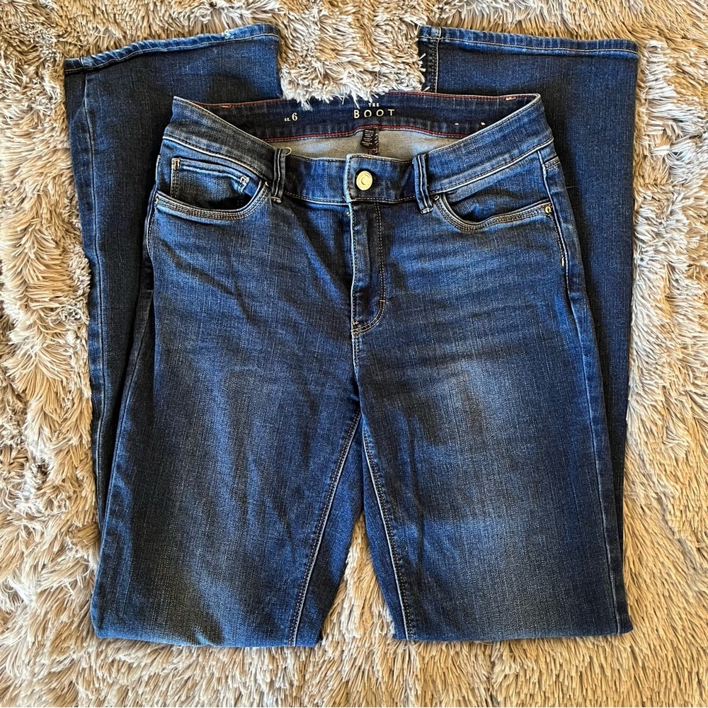 WHBM | BOOT CUT JEANS | SIZE 6 - Picture 9 of 13